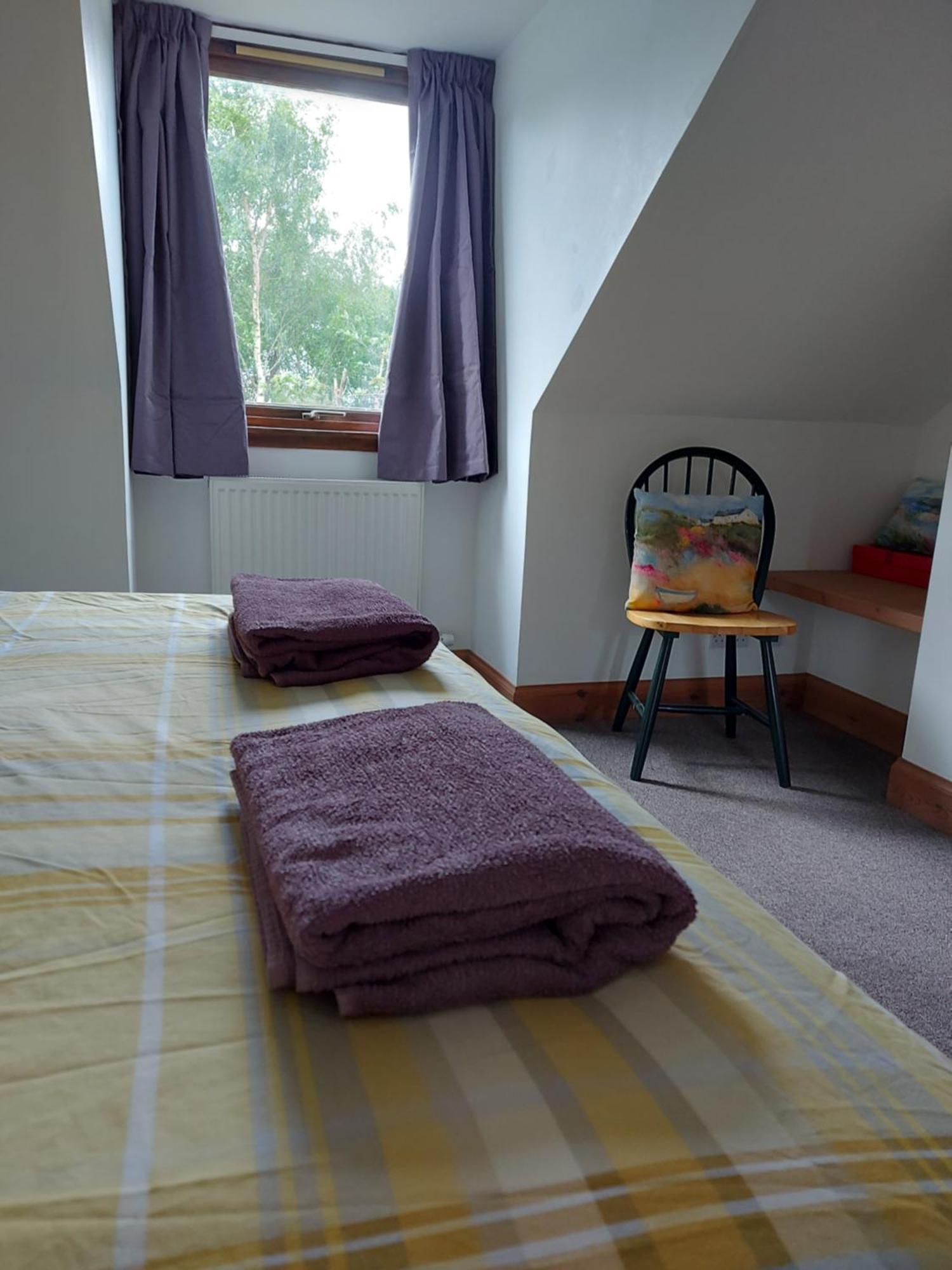 Holiday House Kinveachy อาวีมอร์ ภายนอก รูปภาพ