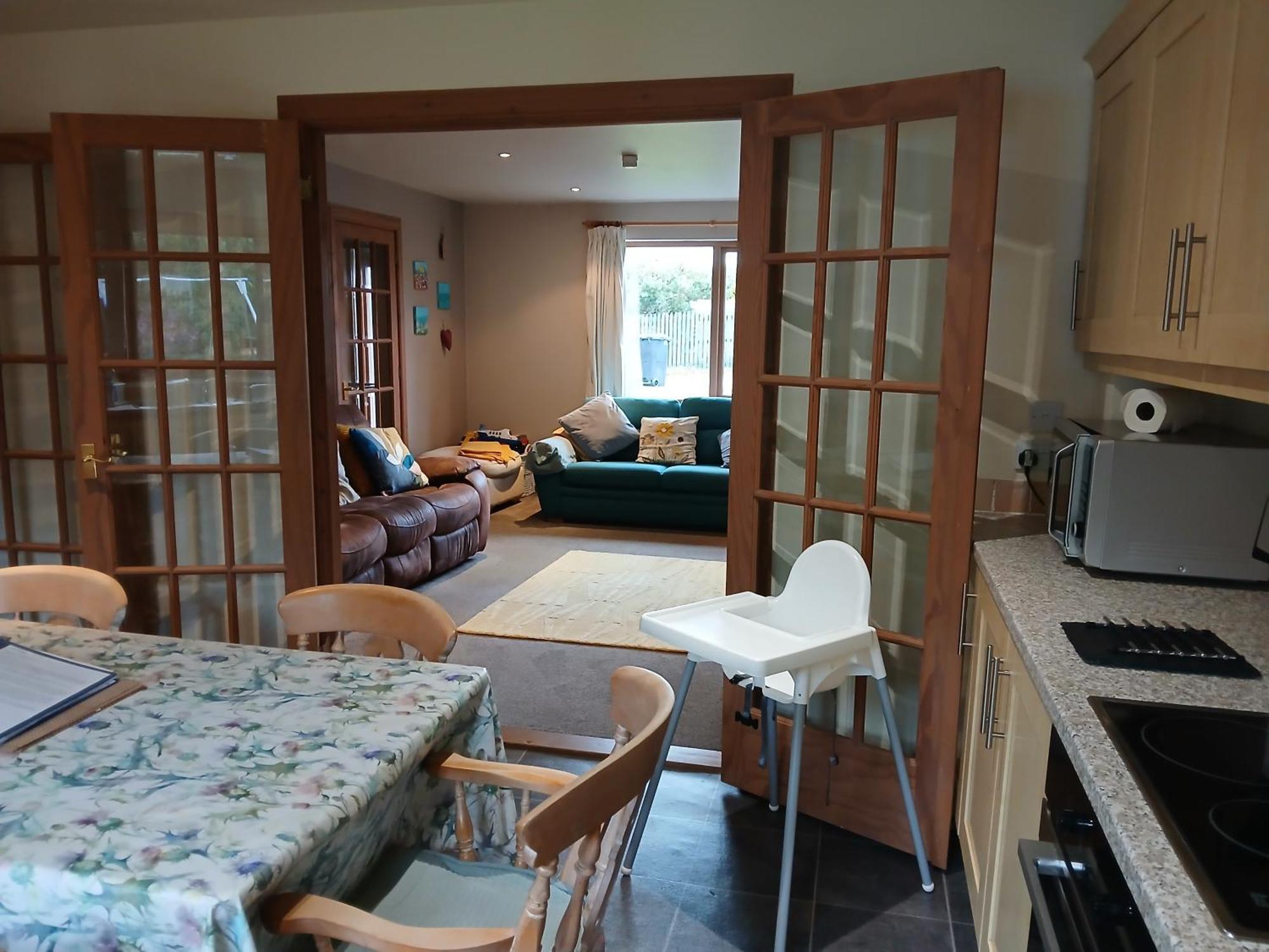 Holiday House Kinveachy อาวีมอร์ ภายนอก รูปภาพ
