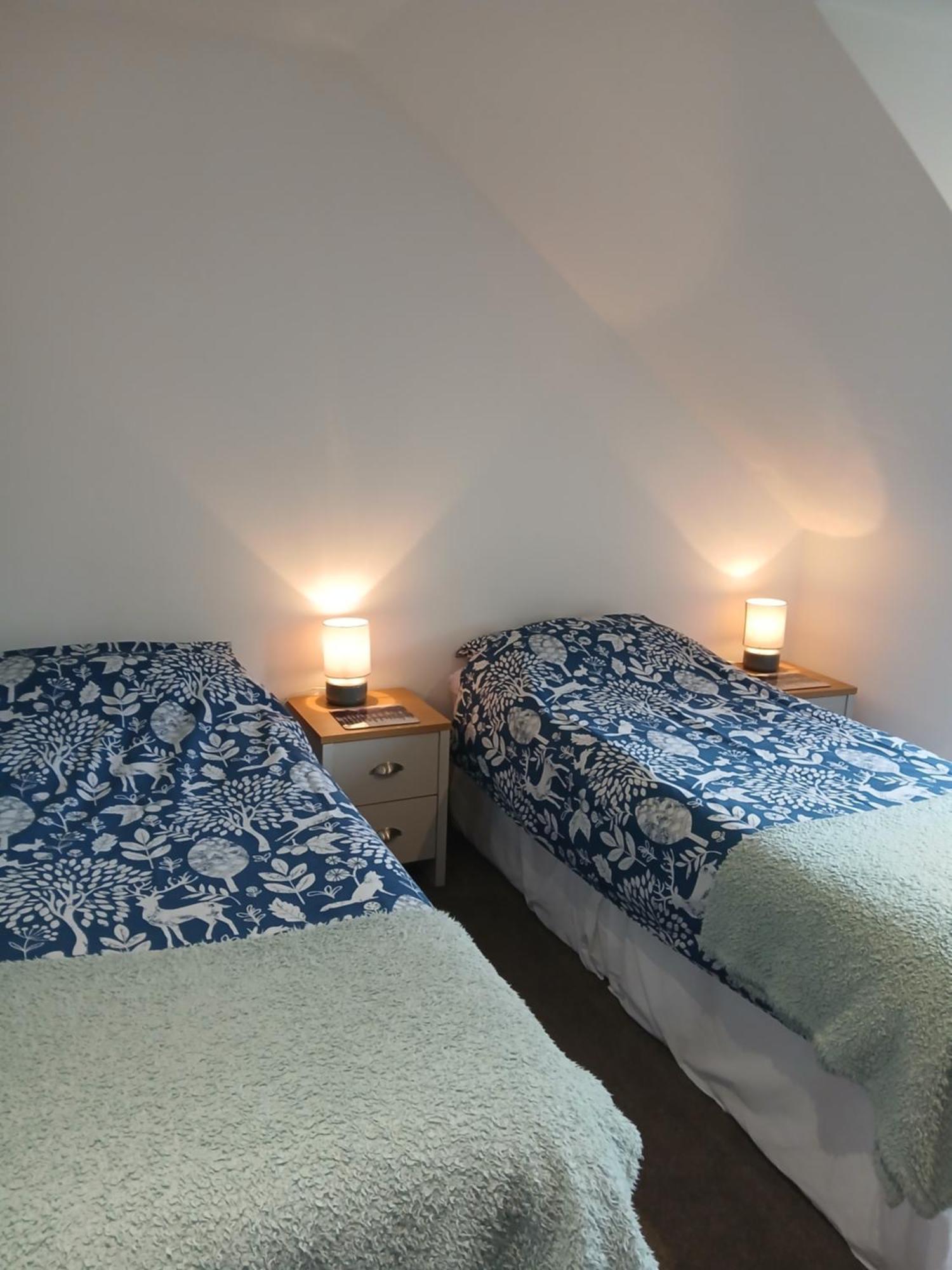 Holiday House Kinveachy อาวีมอร์ ภายนอก รูปภาพ